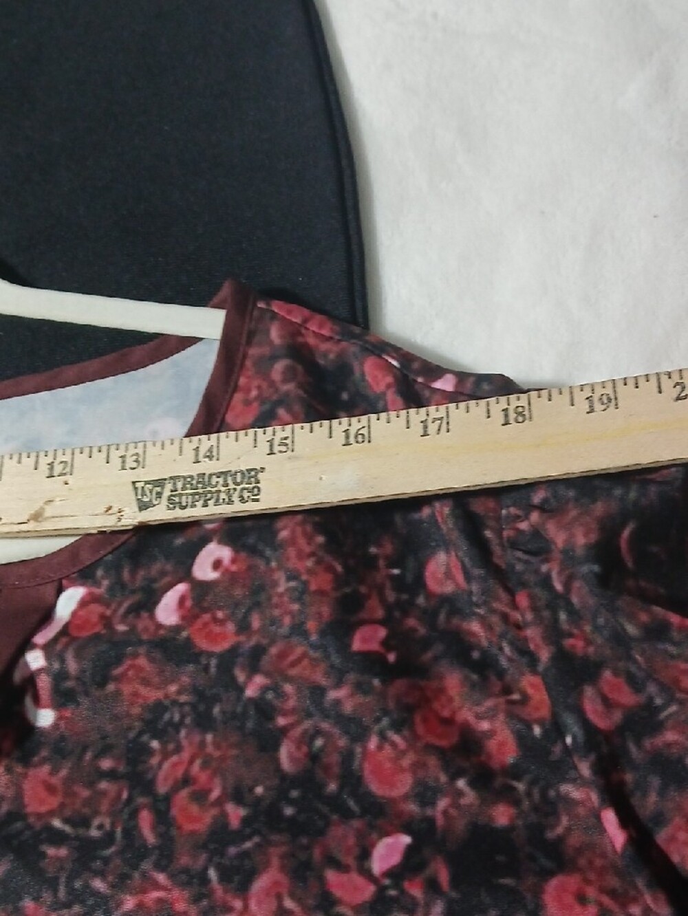 SHEIN Curve Burgundy Floral V-Neck Cardigan - Picture 8 of 8